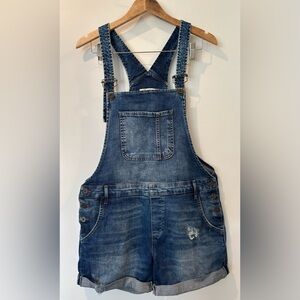 Mavi distressed faded denim short overalls new without tags size medium!